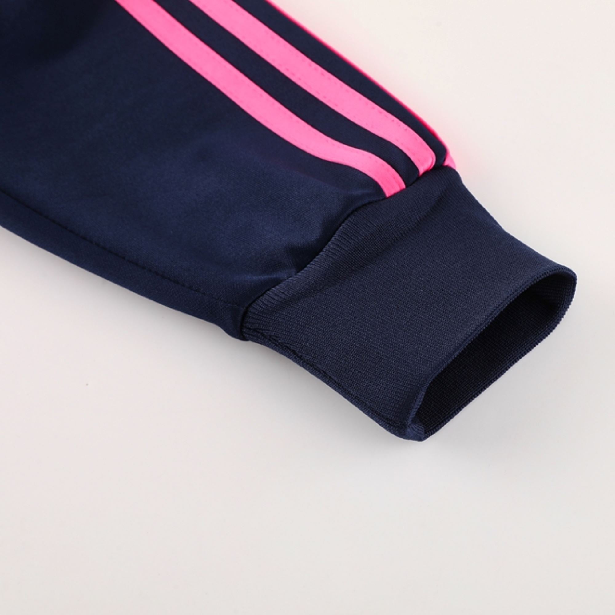 Juventus Originals Retro Tracksuit 24/25 - Retro Tracksuit