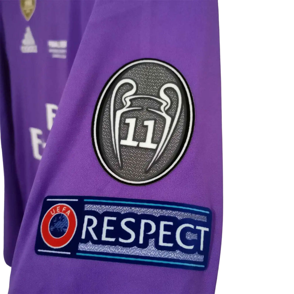 REAL MADRID 2016/17 AWAY CARDIFF FINAL JERSEY L/ SLEEVE RONALDO 7 - Retro Soccer Jersey